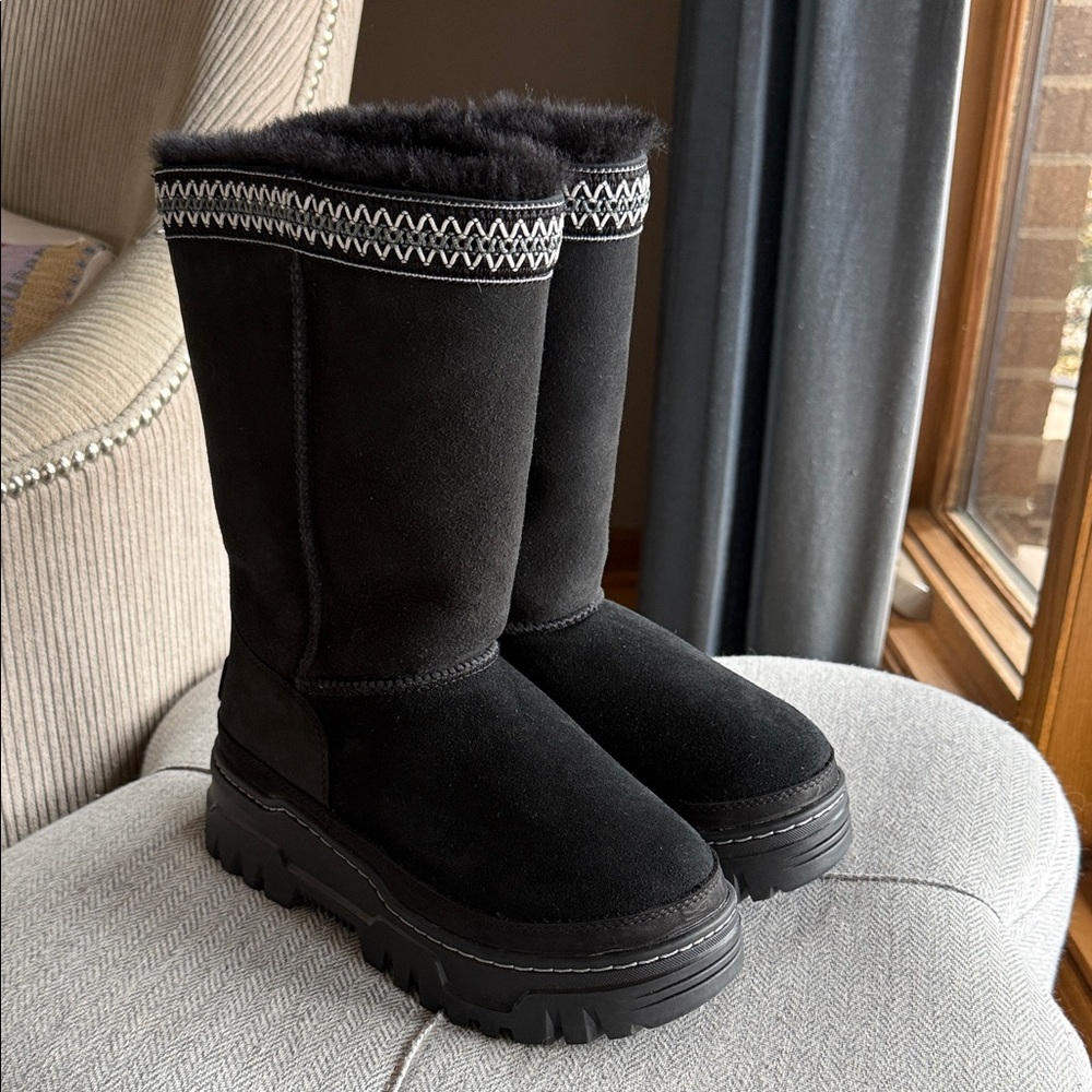 UGG Classic Tall TrailGazer boot